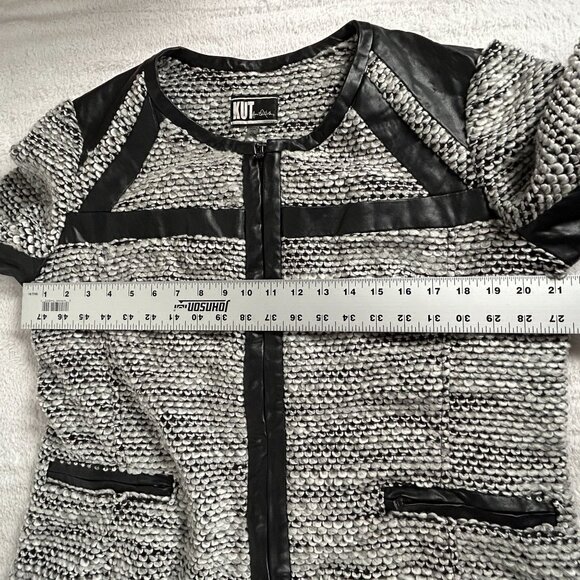 Kut from the Kloth Brandon Boucle Tweed Faux Leather Trim Jacket XL Black White - Picture 8 of 9